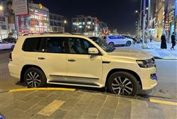 تويوتا لاندكروزر